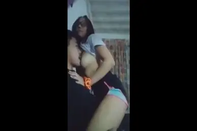 Ngentot Adek Mulus Dirumah Sampai Becek