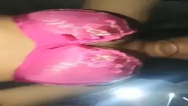 Pamer BH Pink Tete Gede Ngocok Memek Basah WOT